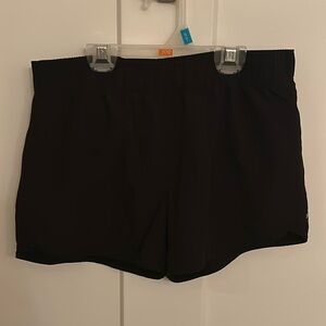 Old Navy active go-dry cool black shorts, size XL (14–16) youth